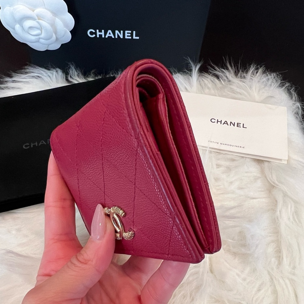 Chanel Quilted Caviar Compact Wallet - Picture 5 of 13